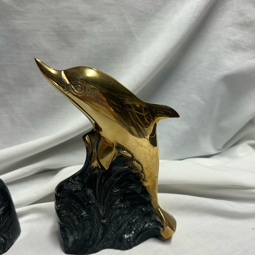 Vintage Brass Metal Dolphin With Ocean Waves Nautical Bookends MCM 70s - Picture 3 of 16
